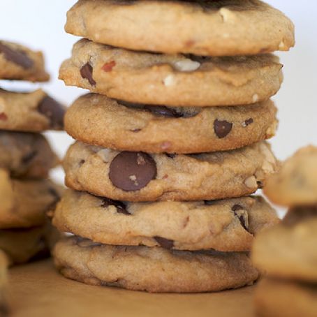 Chunky Peanut, Chocolate, and Cinnamon Cookies