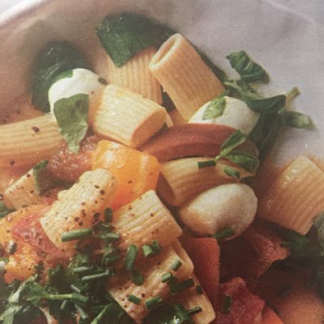 Pasta with No-Cook Tomato Sauce & Mozzarella