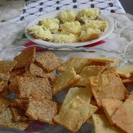 Low Carb Crispy Nutty Crackers
