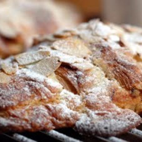 Croissants aux Amandes