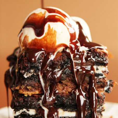 Ultimate Chocolate Chip Cookie n’ Oreo Fudge Brownie Bar