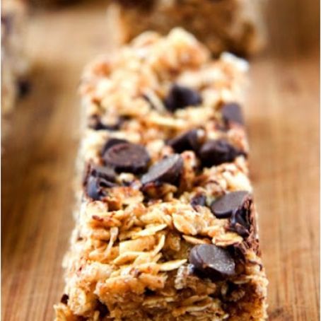 Chewy Peanut Butter Chocolate Chip Granola Bars (2017)