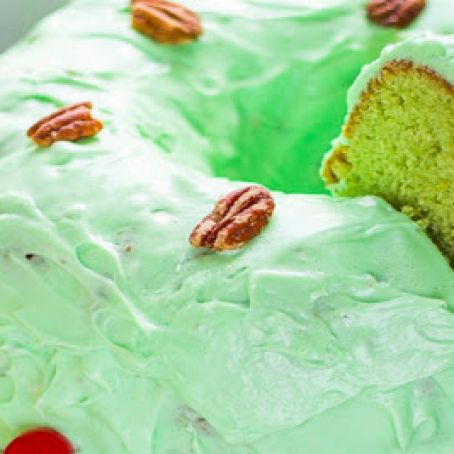 Pistachio Pudding Bundt Cake
