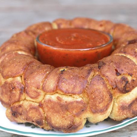 Pepperoni Pizza Monkey Bread