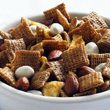 Cinnamon Apple Chex Mix