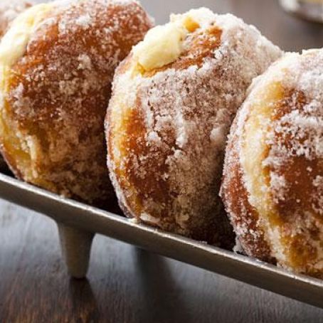 Vanilla Cream-Filled Doughnuts
