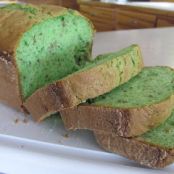 Better Than Burgers: Pistachio St.Patrick's Day Bread