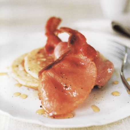 SCOTCH PANCAKES WITH BACON AND MAPLE SYRUP