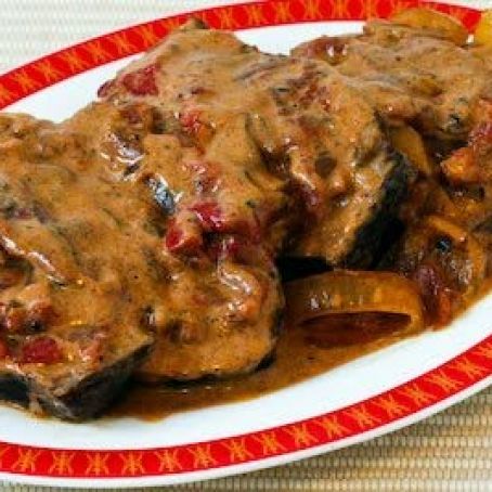 Crockpot Recipe for Hungarian Pot Roast with Sour Cream and Paprika Gravy
