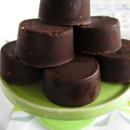 Simple Coconut Oil Chocolate Candies