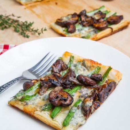 Green Bean, Mushroom and Caramelized Onion Tart