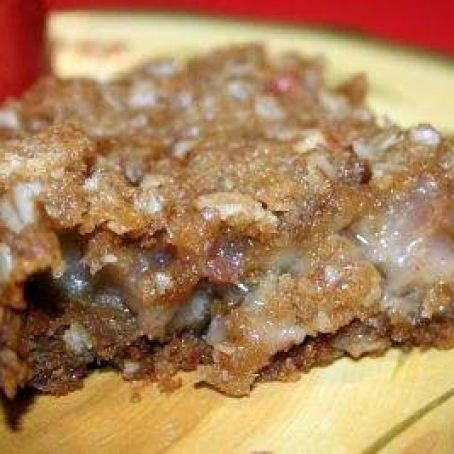 Brown Sugar and Oatmeal Crumbly Apple Bars