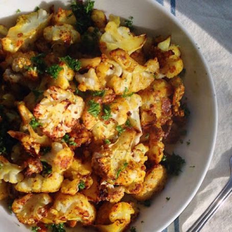 Crispy Seasoned Cauliflower [Vegan]