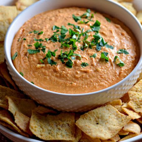5 Ingredient Spicy Roasted Red Pepper Dip