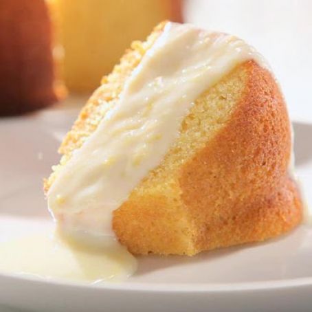 Brown Sugar Cornmeal Cake with Sweet Yogurt Topping