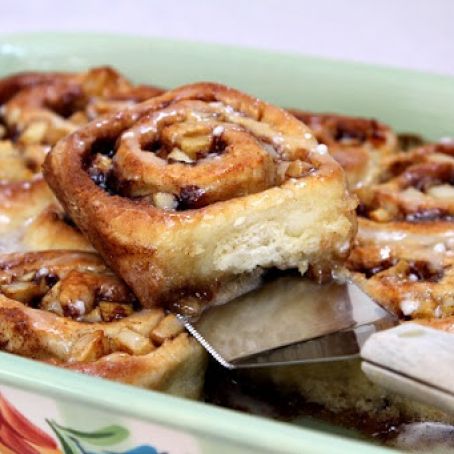 No Yeast- Apple Cinnamon Rolls with Maple Icing