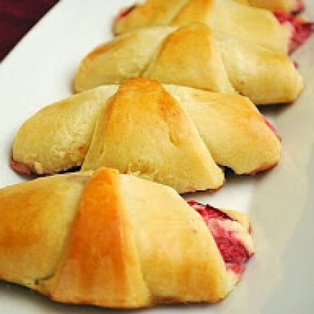 Strawberry Cheesecake Crescent Rolls