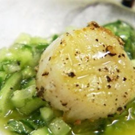 Pan-Grilled Scallops on Green Salad