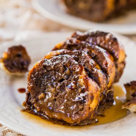 Overnight Gingerbread French Toast Breakfast Bake