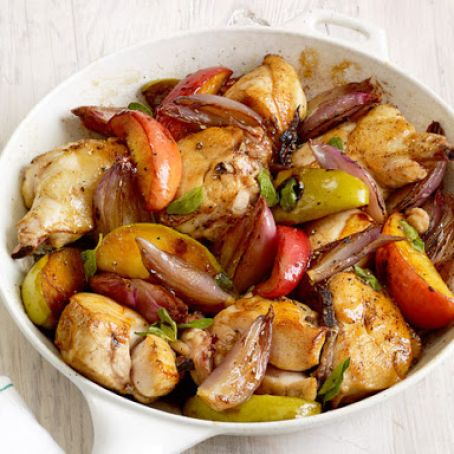 Maple-Glazed Chicken with Sliced Apples