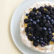 PAVLOVA w/LEMON CURD & BERRIES