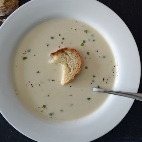 Creamy Garlic Soup