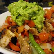 Copycat Chipotle Fajita Chicken Burrito Bowl [Recipe]