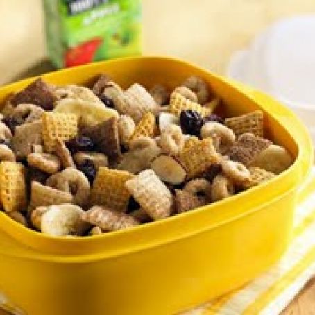 Breakfast to Go Chex Snack Mix