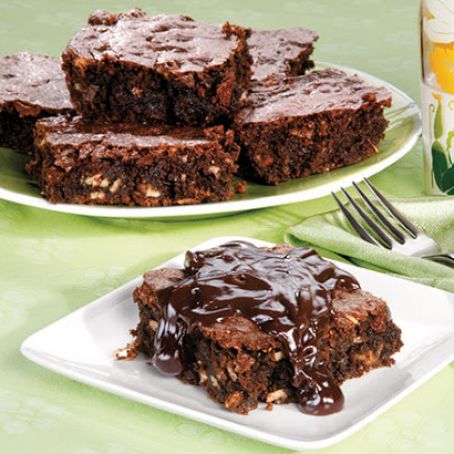 Rochelle's Brownies with Chocolate Sauce