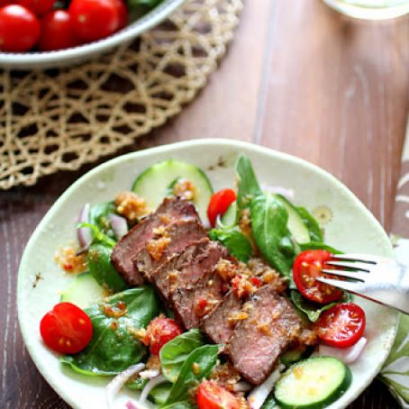 Spicy Basil Beef Salad