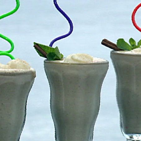 Drinks (Cinnamon Roll Milkshakes)
