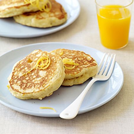Fluffy Lemon-Ricotta Pancakes