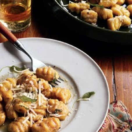 BUTTERNUT SQUASH GNOCCHI w/SAGE & BRWN BUTTER