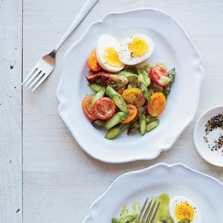Raw Asparagus Salad with Tomatoes and Hard-Boiled Eggs