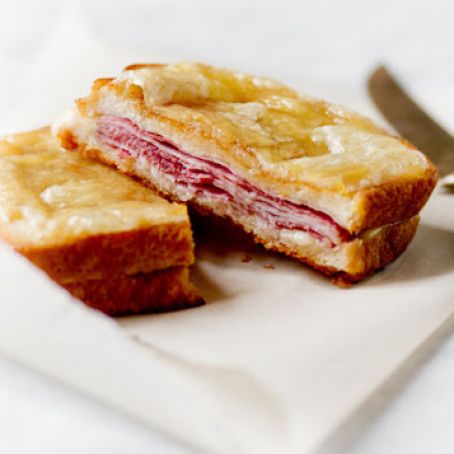 Croque Monsieur with Béchamel Sauce