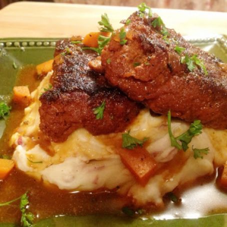 Braised Seitan Short Ribs in Spicy Chile Sauce [VEGAN]