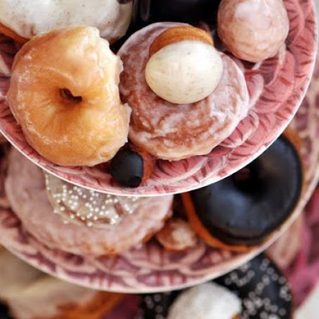 Easy Homemade Doughnuts