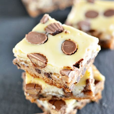 Chocolate Chip Cookie Cheesecake Bars