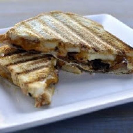 Grilled Apple, Bacon and Cheddar Sandwiches with Roasted Red Onion Mayo