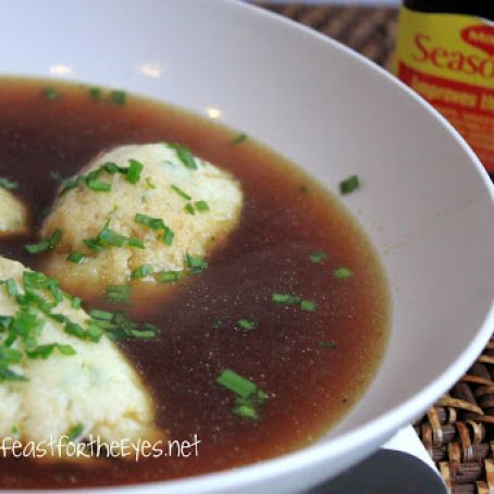 German Griessnockerl Suppe (Semolina Dumpling Soup)