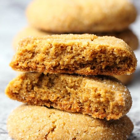 VEGAN MOLASSES COOKIES