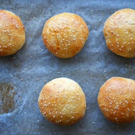 Easy Homemade Parmesan Hamburger Buns