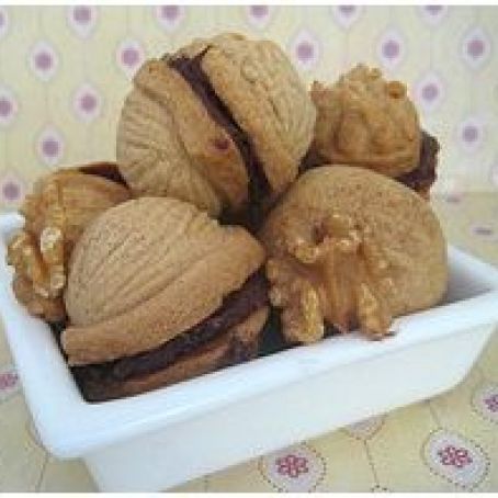 Italian Walnut Cookies (Noce Cookies)