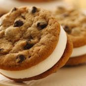 S'MORE SANDWICH COOKIES
