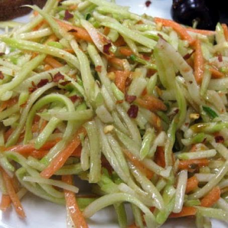 Spicy Peanut Broccoli Slaw