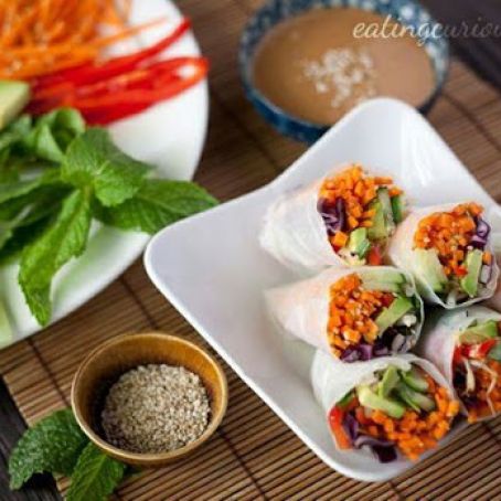 Vegetable Salad Rolls & Almond-Lime Sauce