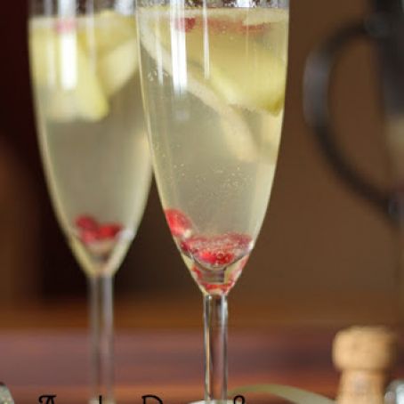 APPLE, PEAR & POMEGRANATE SANGRIA