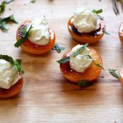 SIMPLE ROASTED APRICOTS WITH HONEY MASCARPONE
