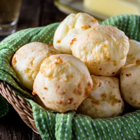 Authentic Brazilian Cheese Bread (Pão de Queijo) and GF!