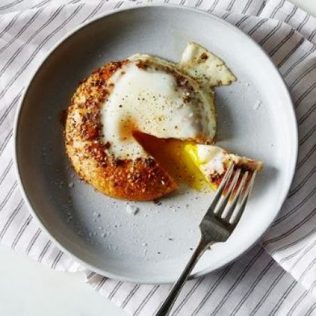 Bagel Egg in a Hole